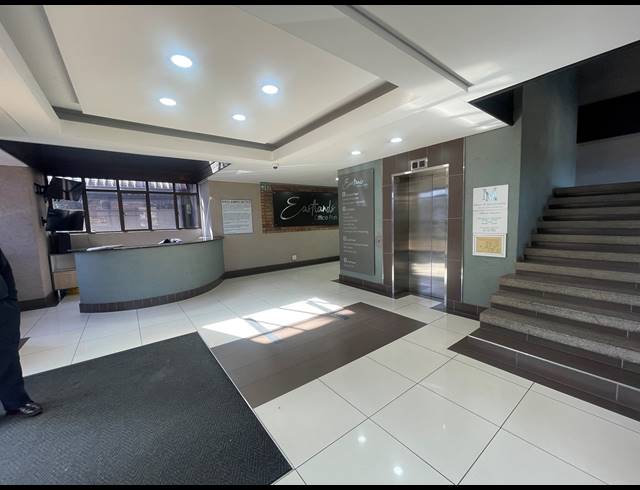 98M² OFFICE TO LET IN JANSENPARK